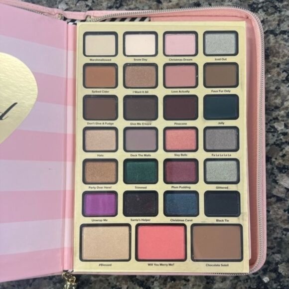 NIB RARE Limited Edition Too Faced Boss Lady Beauty Agenda Set Makeup Kit - Picture 14 of 16